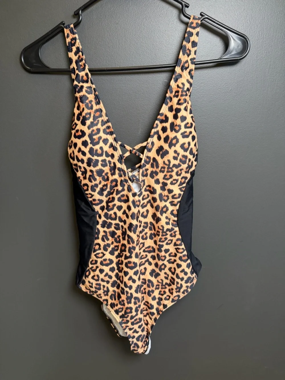 N/A stylish leopard